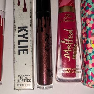 Kylie Cosmetics Metal Lipstick - Rich Metallic Brown